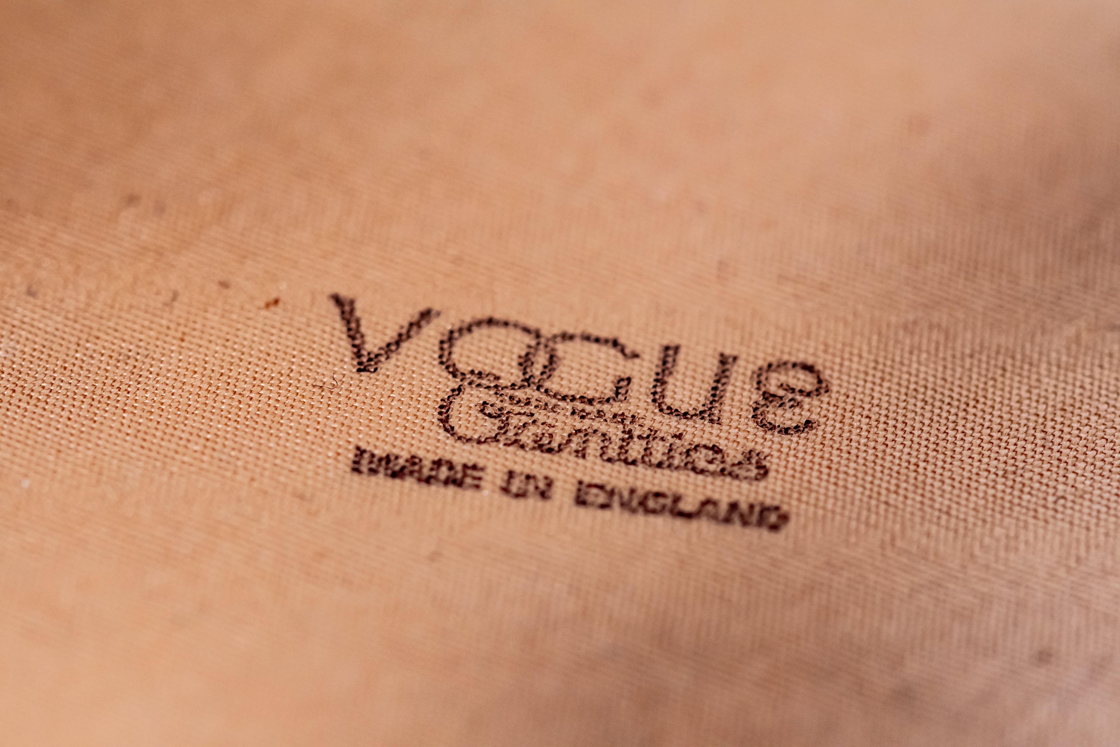 Vogue Cosmetics Special Edition Commemorative Powder Compact, Worshipful Company of Framework Knitters, London 1949, New