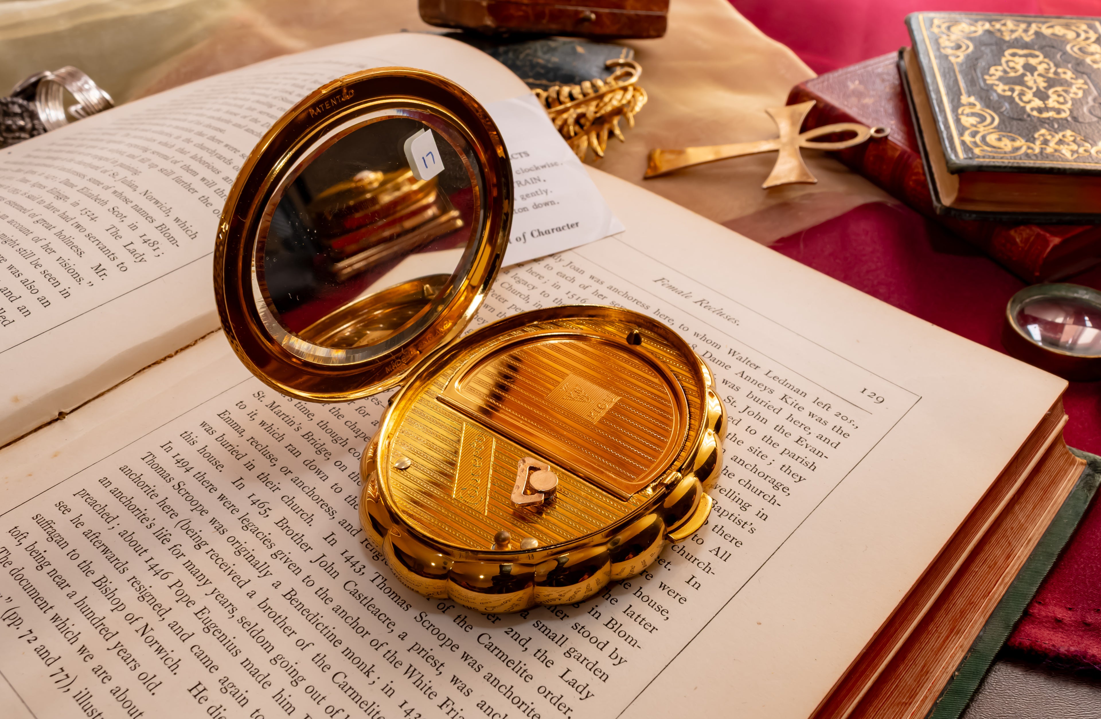 Gold Kigu Musical Powder Compact, English Enamel Vanity Compact, New
