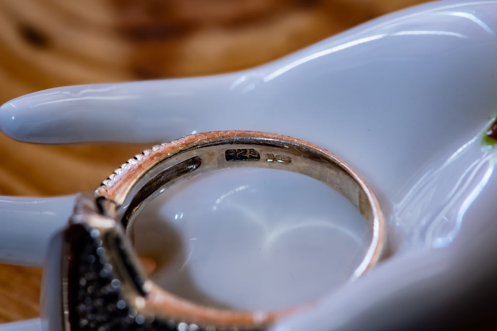 Vintage Sterling Silver Marcasite & Mother of Pearl Art Deco Shield Ring, US 5.75 / UK L½, Hallmarked, Excellent