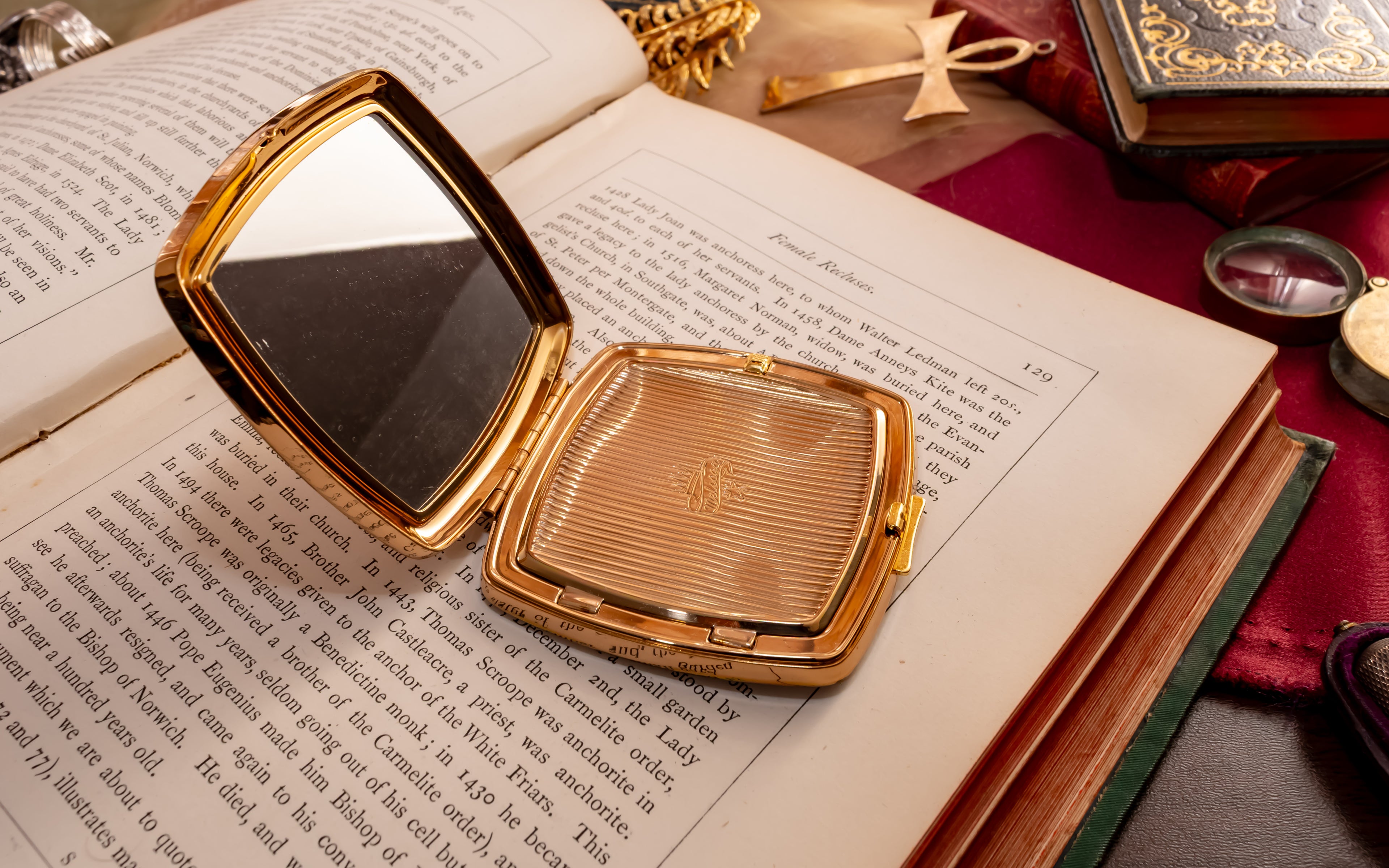 Melissa Square Gold Powder Compact, English Enamel Vanity Compact, New