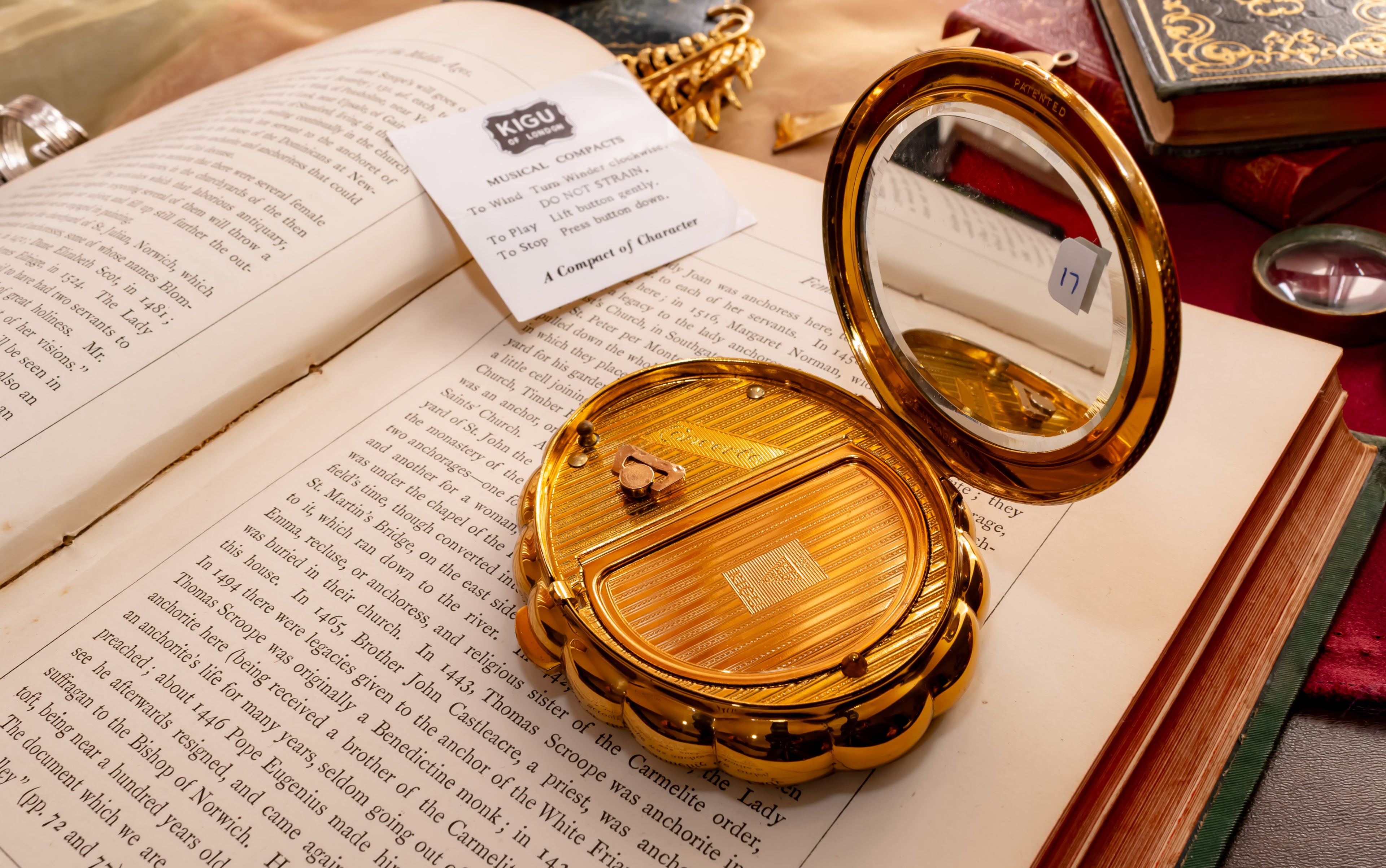 Gold Kigu Musical Powder Compact, English Enamel Vanity Compact, New