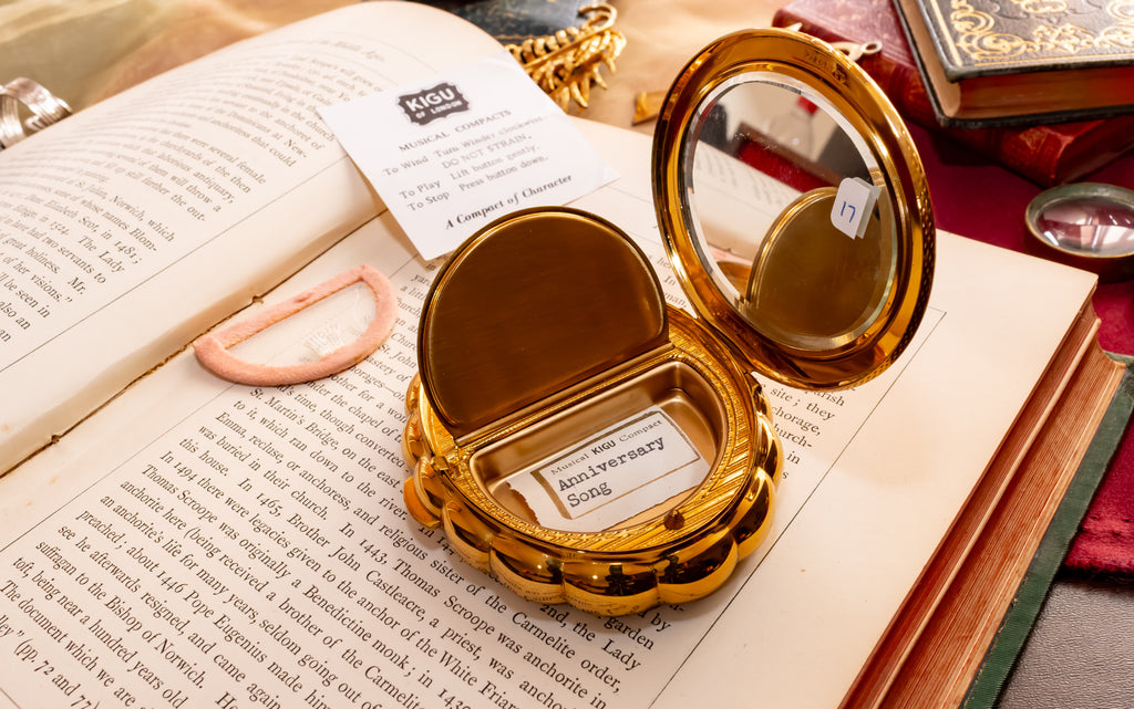 Gold Kigu Musical Powder Compact, English Enamel Vanity Compact, New
