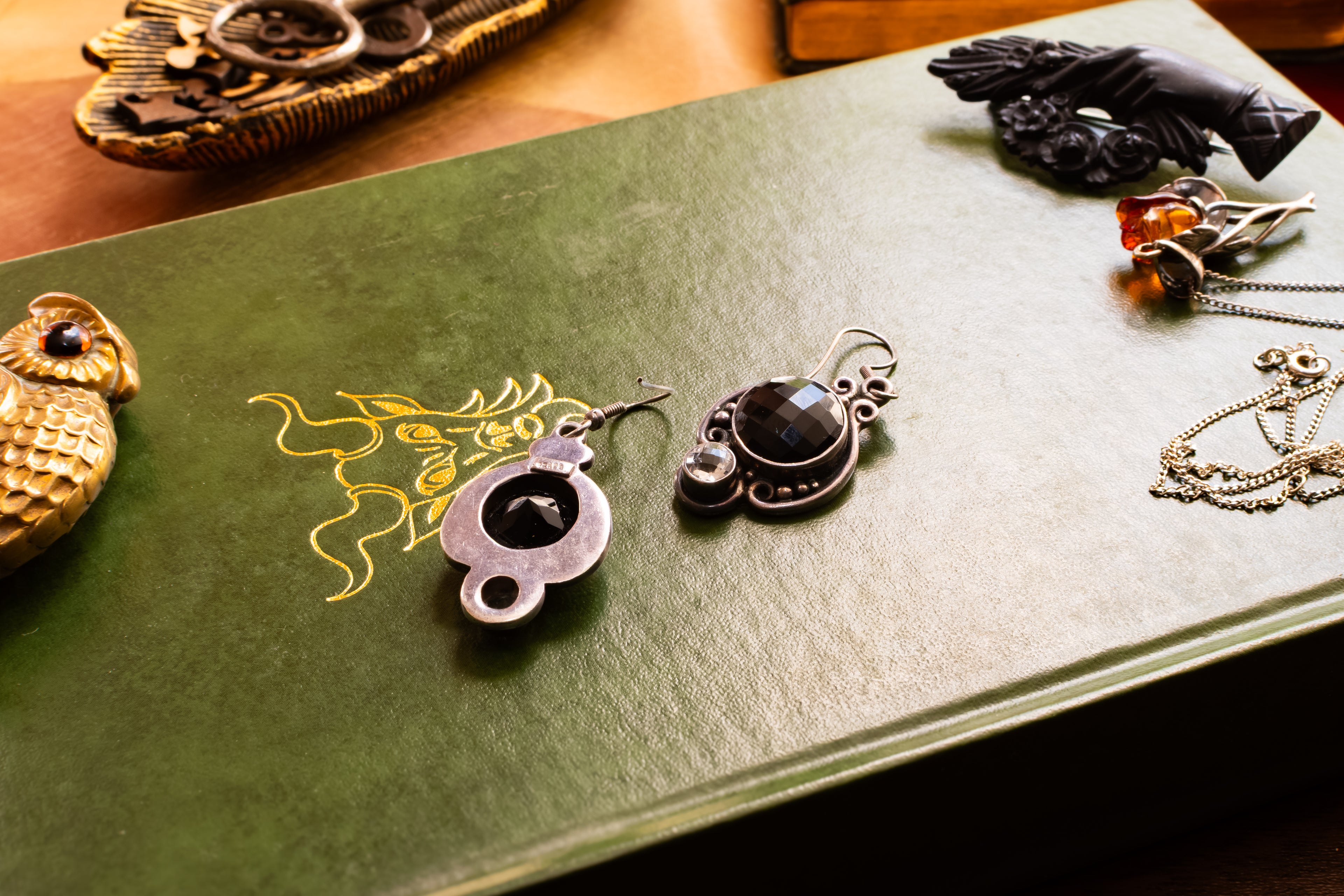 Vintage 925 Sterling Silver Faceted Black Onyx Dangle Drop Earrings, Scrollwork Detail, Excellent