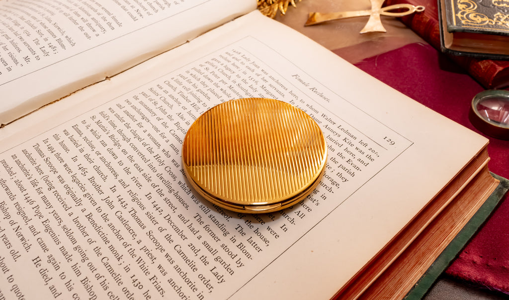 Kigu Mini Powder Compact, English Enamel Vanity Compact, New
