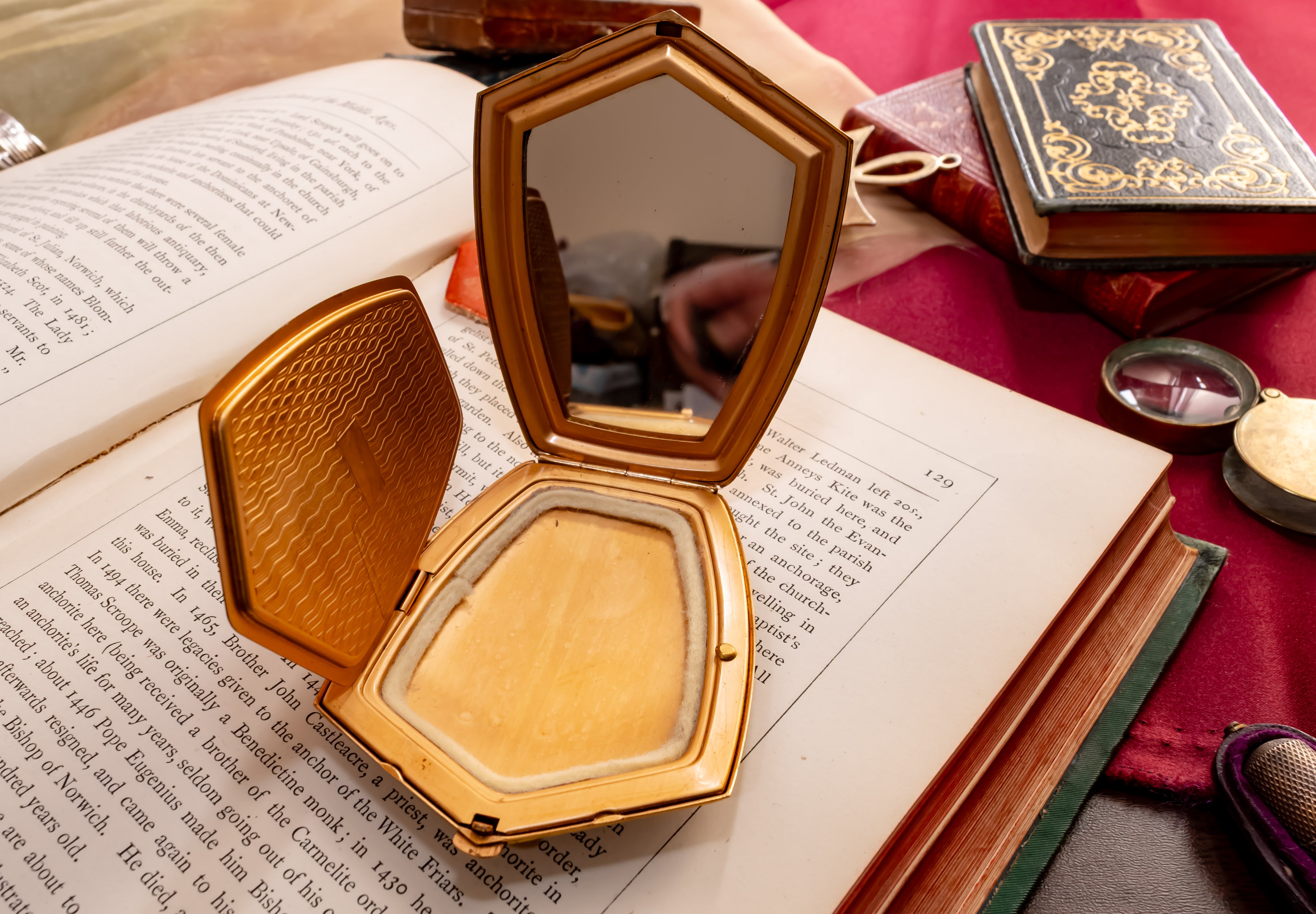 Elgin American Beauty Gold Powder Compact, Vintage Vanity Compact, NOS