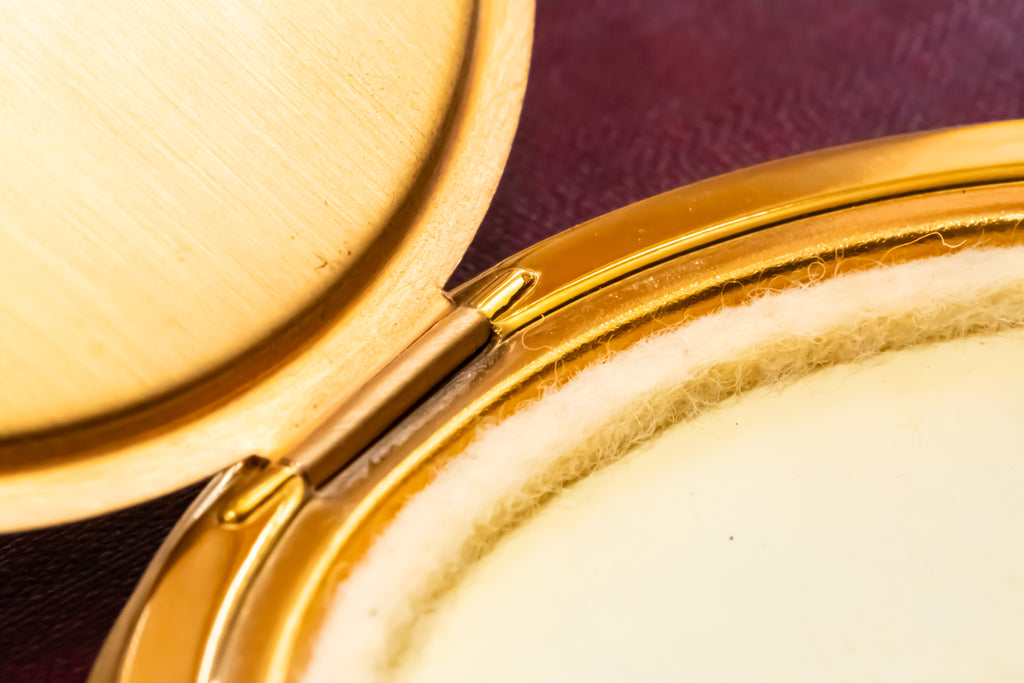 Vintage Vogue Vanities Powder Compact, Amber Enamel, White Rose Lace Overlay, New, Slip & Accessories, Excellent