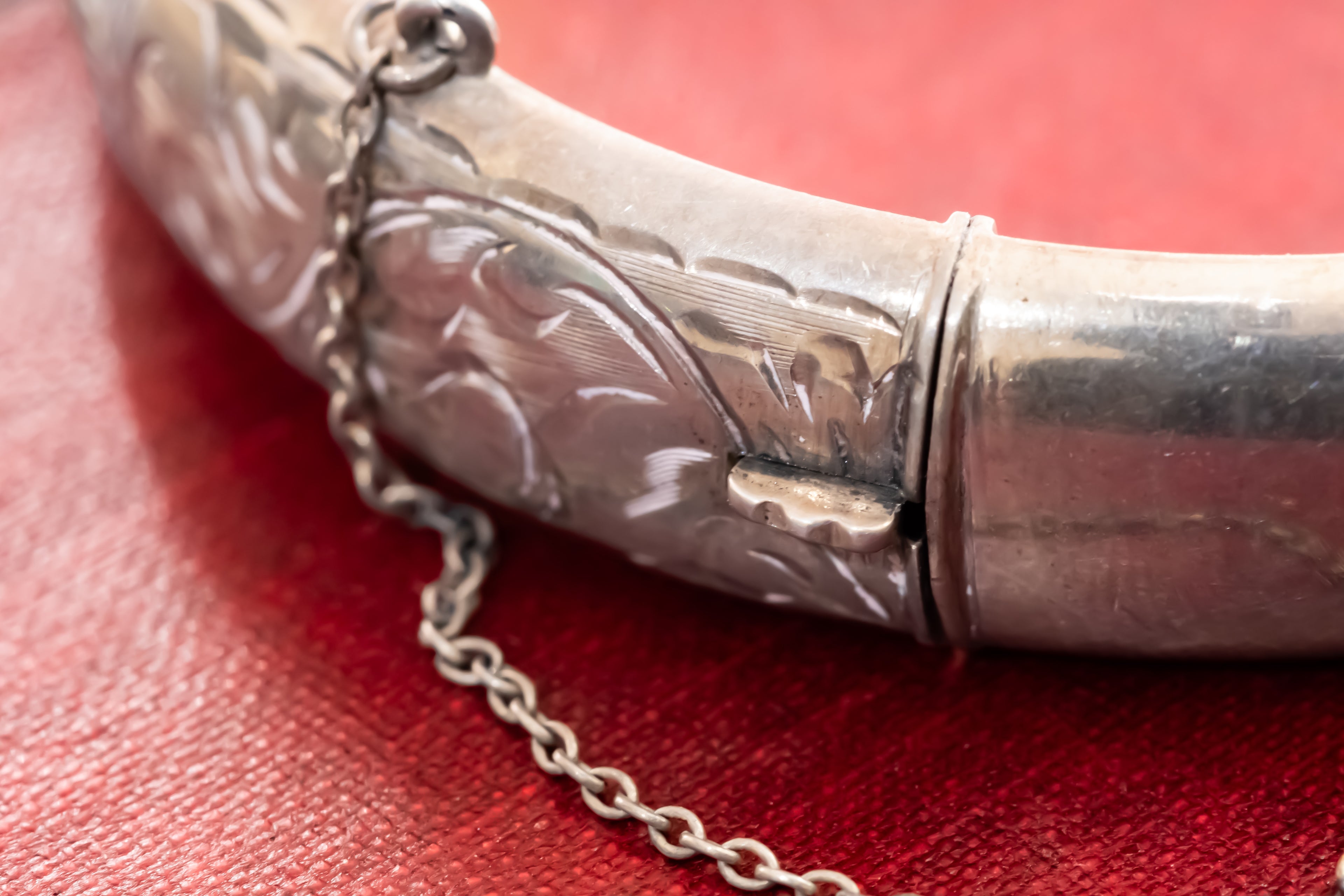Antique Sterling Silver Hinged Bangle, Engraved Acanthus Scroll, Thomas Hayes Ltd Birmingham 1960, Safety Chain, Excellent Condition