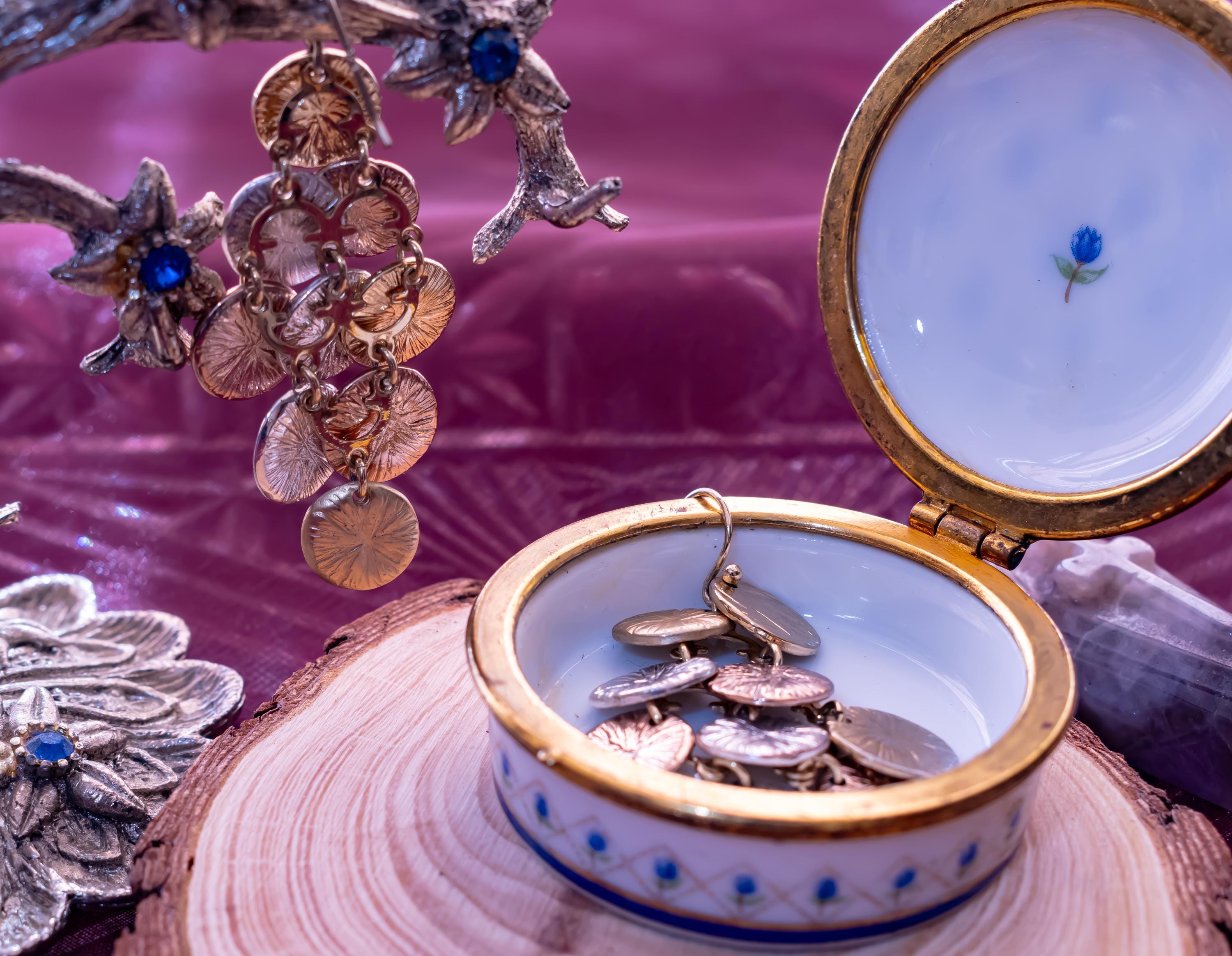 Tricolor Disc Cascade Drop Earrings with 925 Silver Hooks & Porcelain Trinket Pot