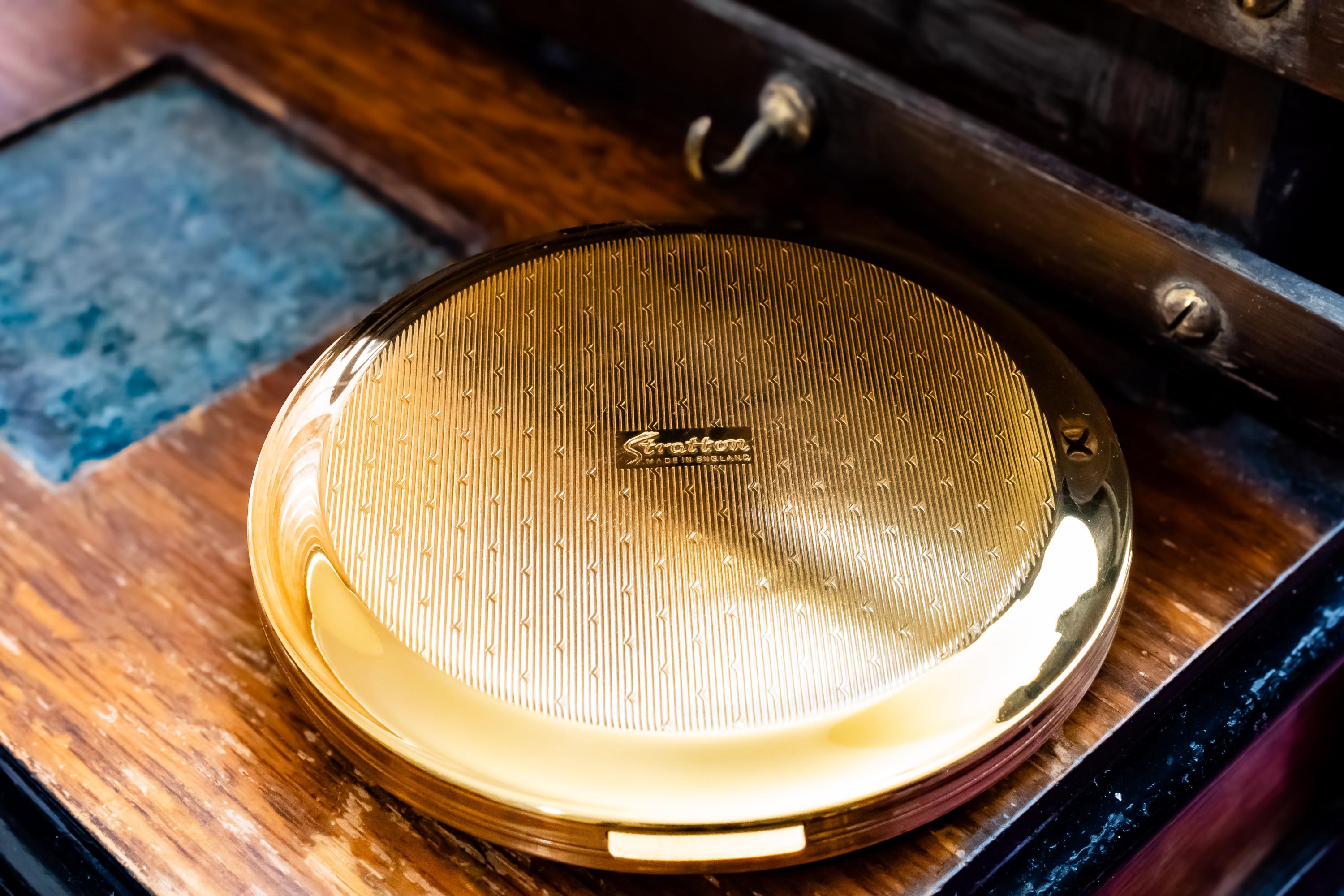 Vintage Stratton Powder Compact. Aqua Orchid Botanical Enamel, New Old Stock Vanity Relic, Shadow and Silver.
