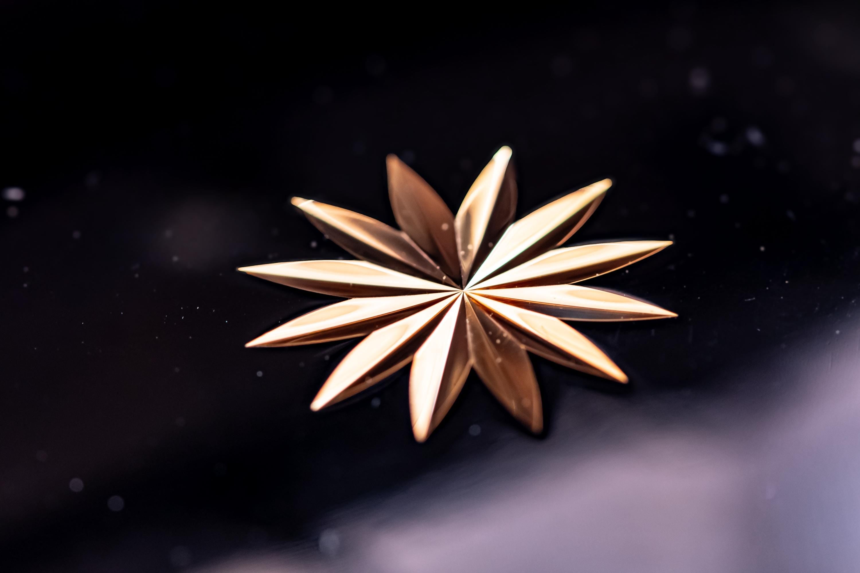 Vintage Stratton Star Base Powder Compact. Black Enamel & Gold Starburst, Midnight Vanity Relic, Shadow and Silver Vault.