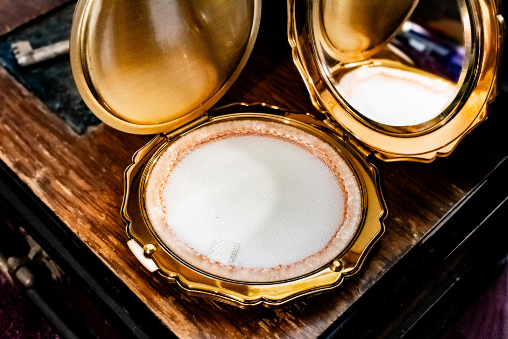 Vintage Stratton Star Base Powder Compact. Black Enamel & Gold Starburst, Midnight Vanity Relic, Shadow and Silver Vault.