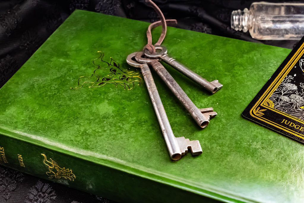 Antique Cast Iron Skeleton Keys Bundle, Set of 3, Witchy Altar Tools