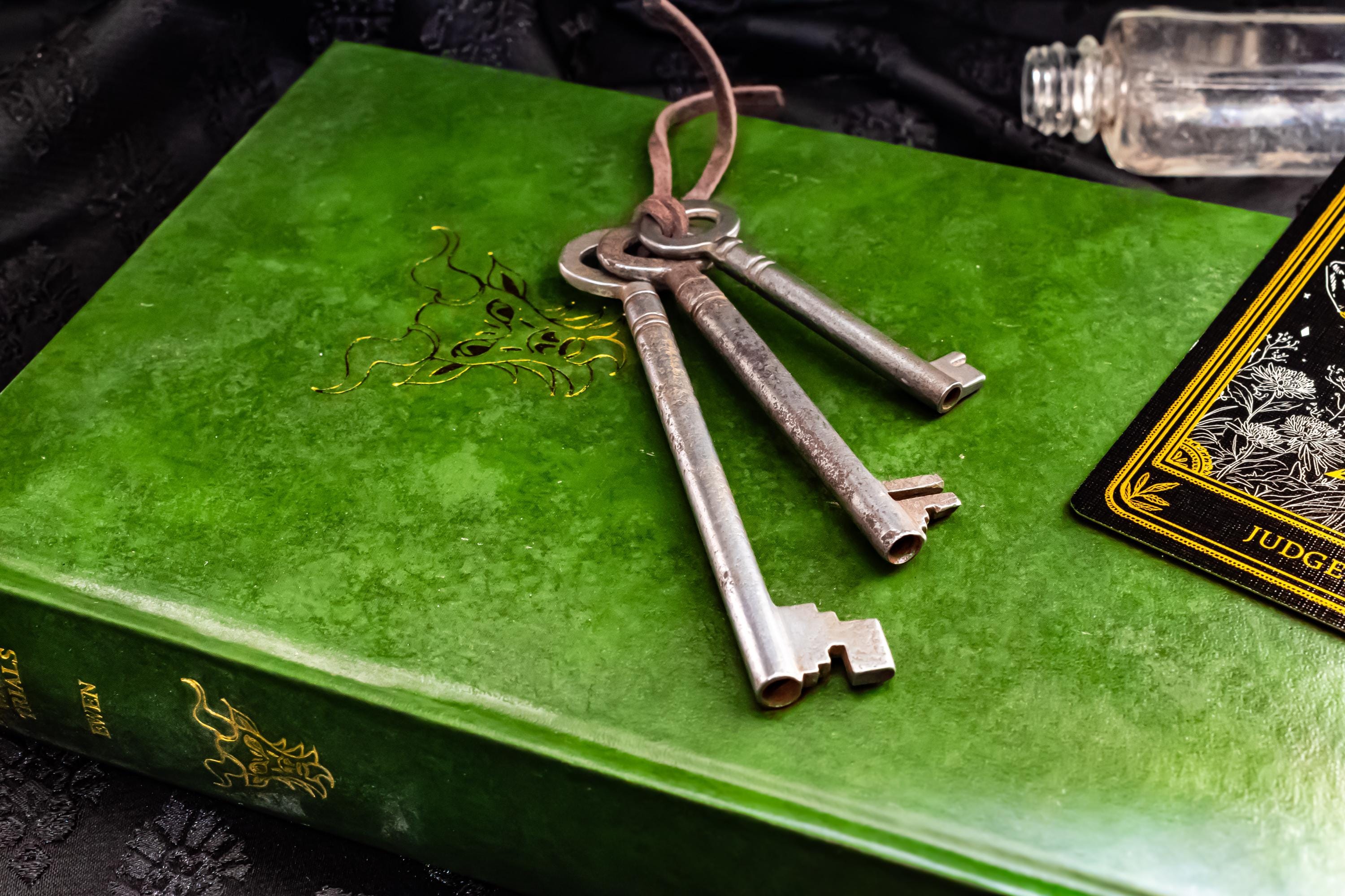 Antique Cast Iron Skeleton Keys Bundle, Set of 3, Witchy Altar Tools