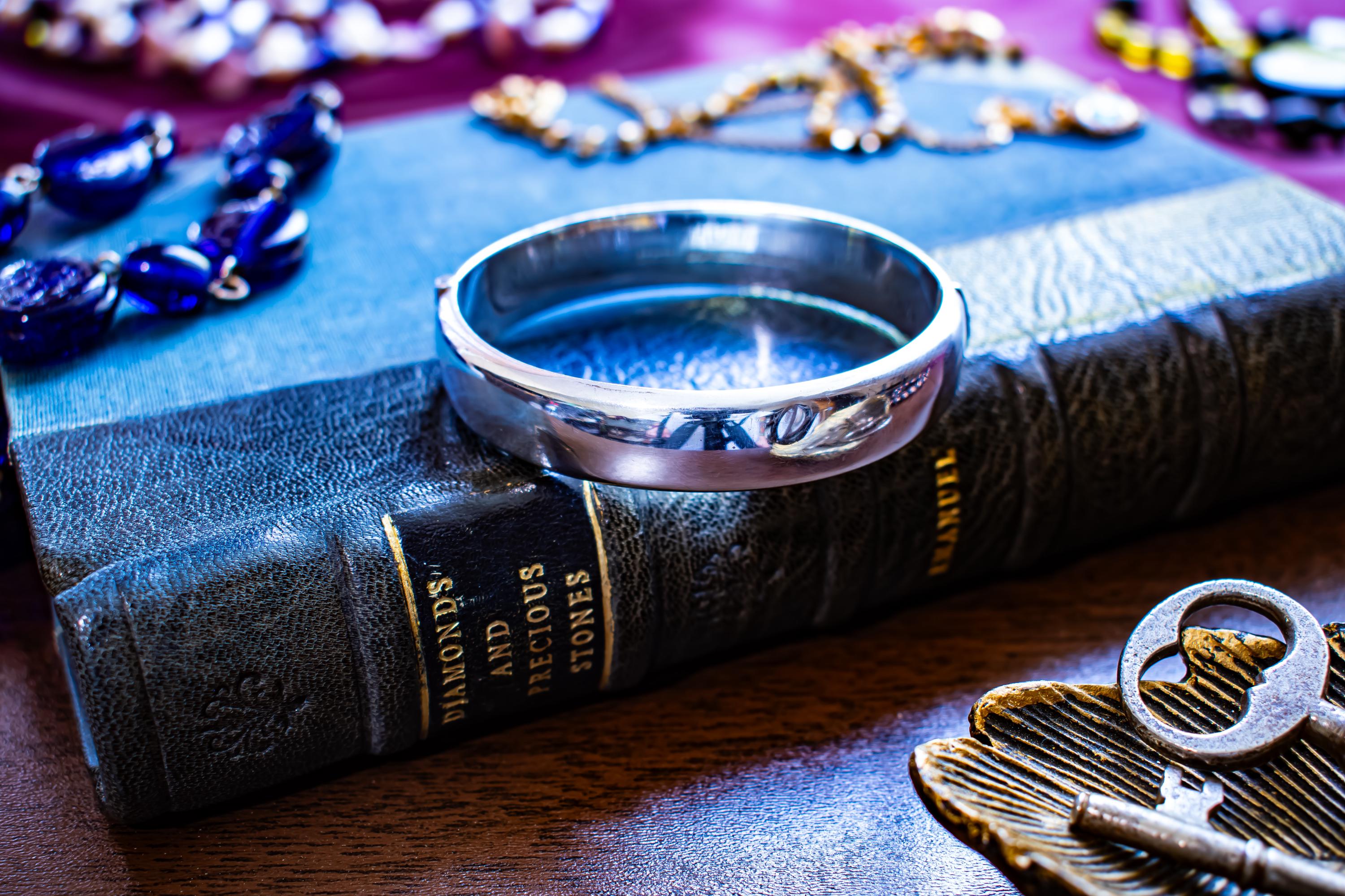 The Vault: Custom Vintage Jewelry Sourcing Commission & Curation Retainer - House of Virex