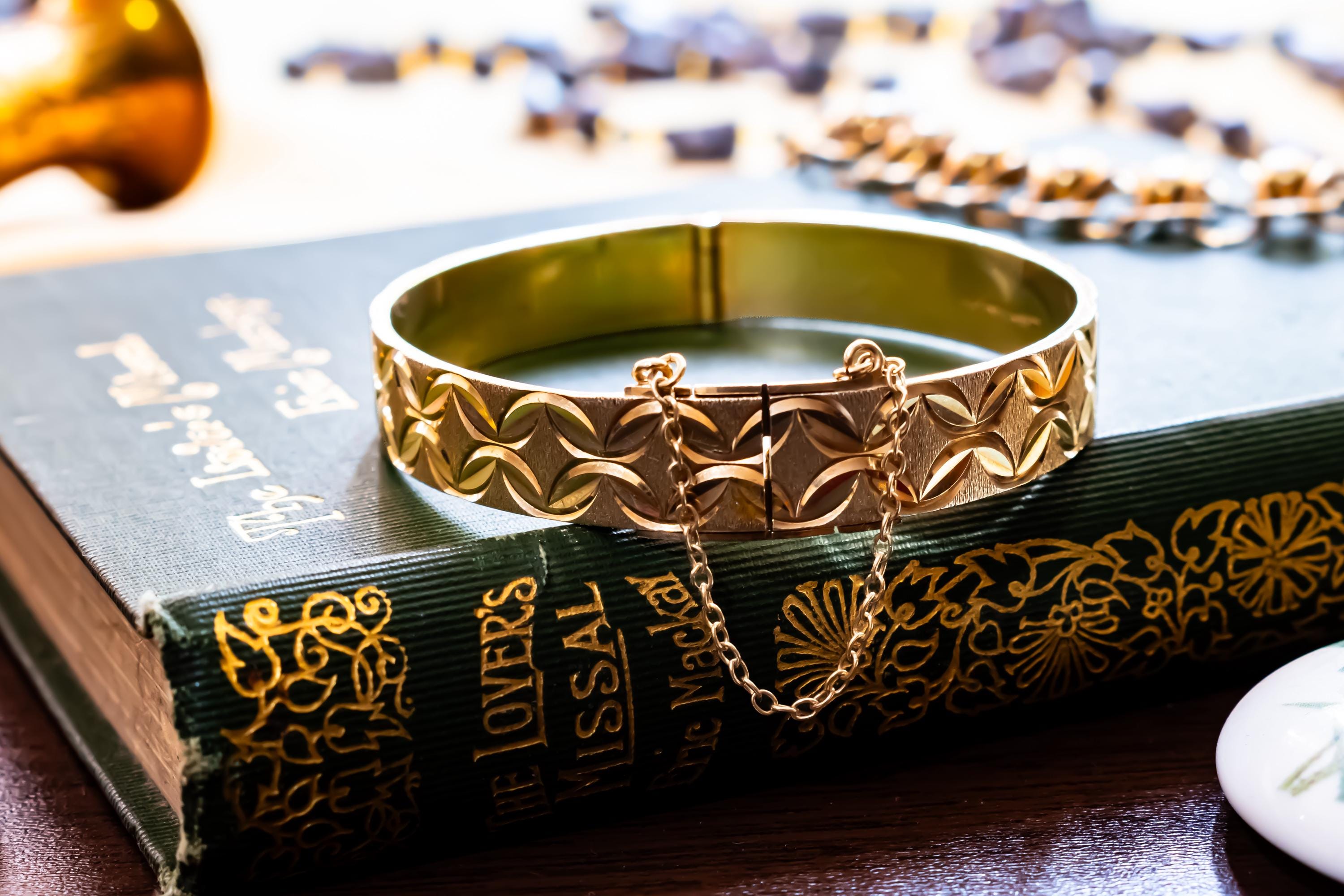 1977 Gold Vermeil Hinged Cuff | British Sterling Silver Geometric Bangle (Monomil LTD)