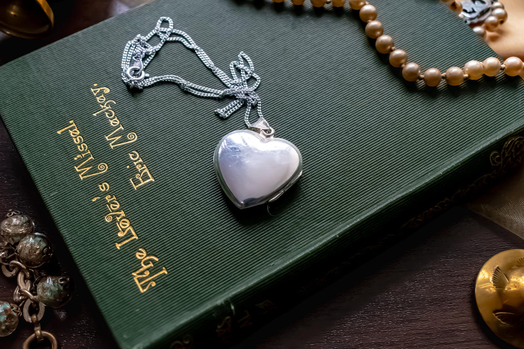 Sterling Silver Heart Locket. Etched Floral Vintage Pendant, Keepsake Necklace.