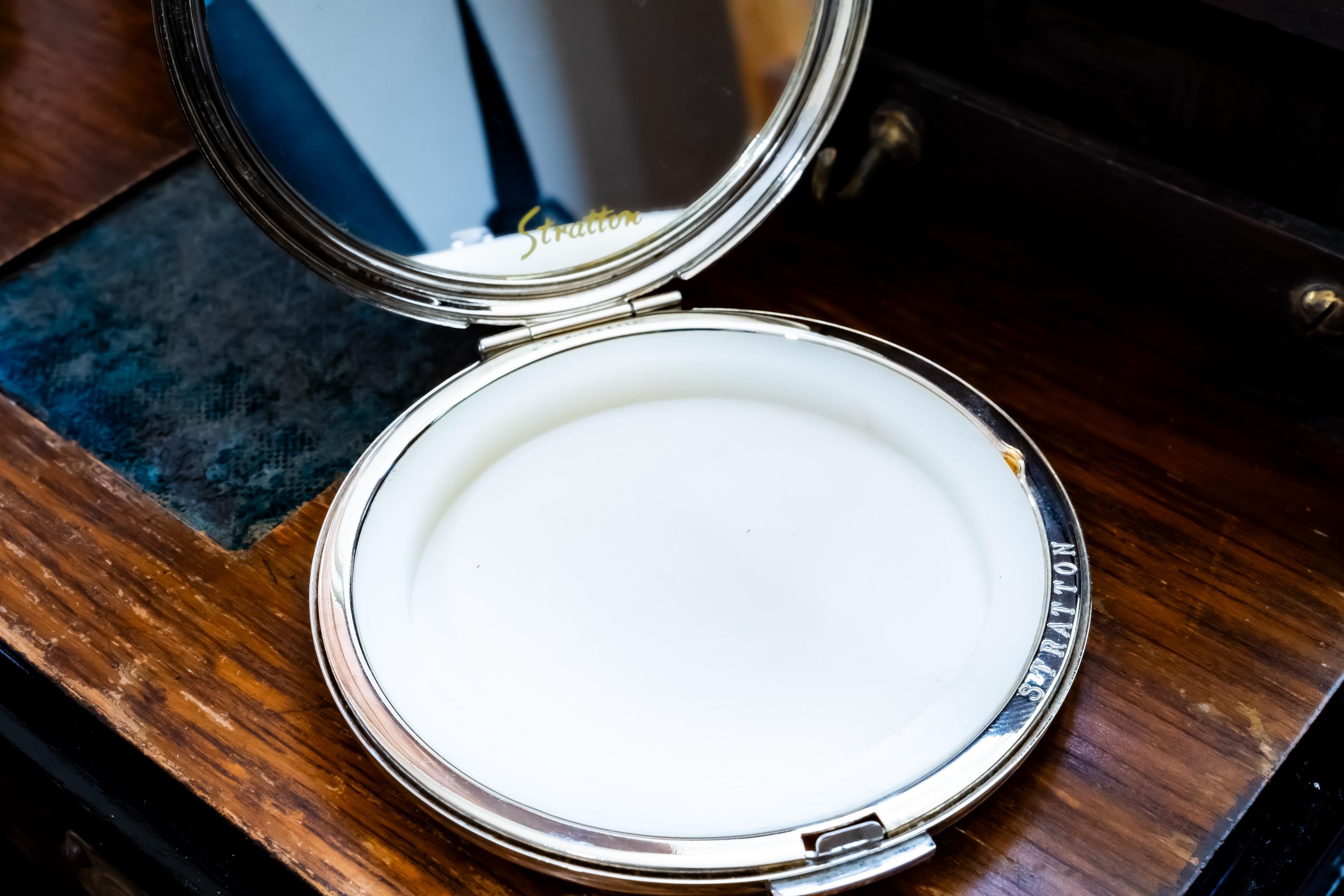 Vintage Stratton Silver Compact Mirror, Unused Deadstock Vanity Collectible