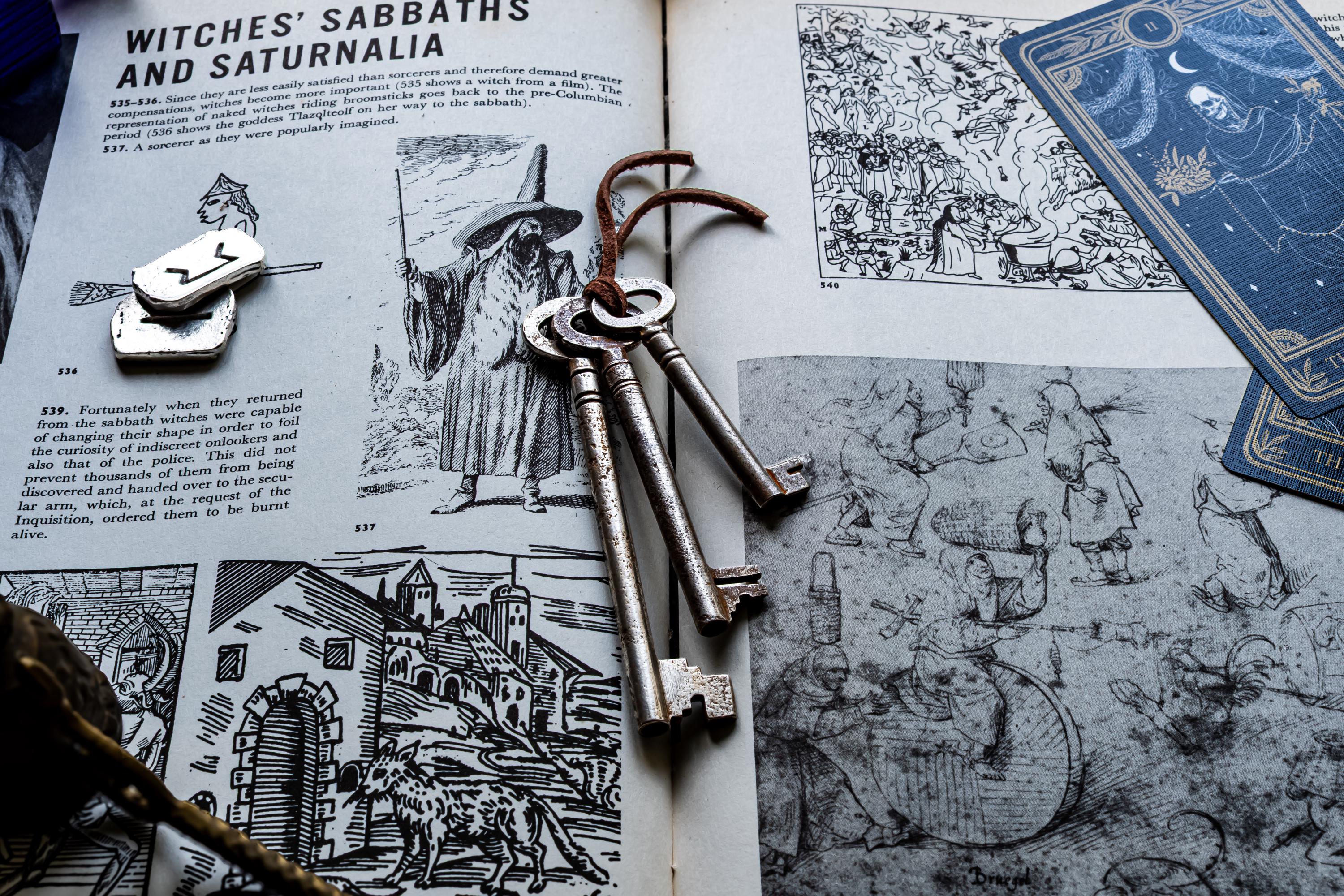 Antique Cast Iron Skeleton Keys Bundle, Set of 3, Witchy Altar Tools