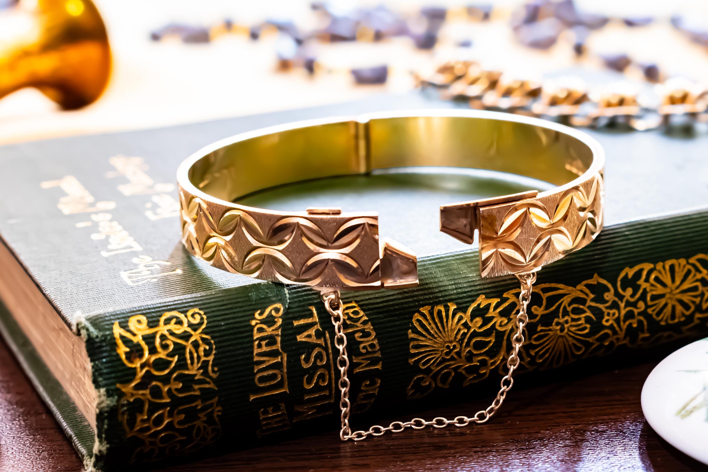 1977 Gold Vermeil Hinged Cuff | British Sterling Silver Geometric Bangle (Monomil LTD)