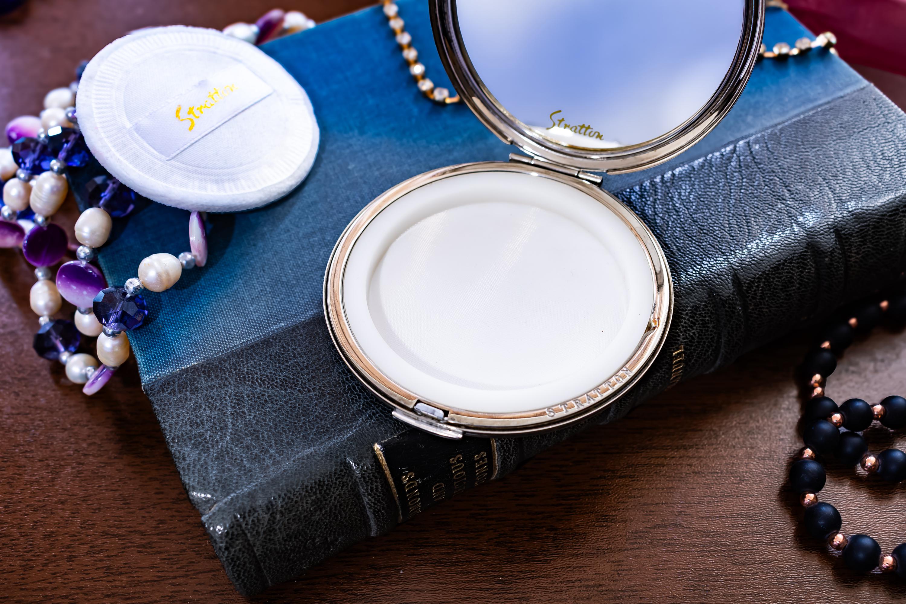 Vintage Stratton Silver Compact Mirror, Unused Deadstock Vanity Collectible