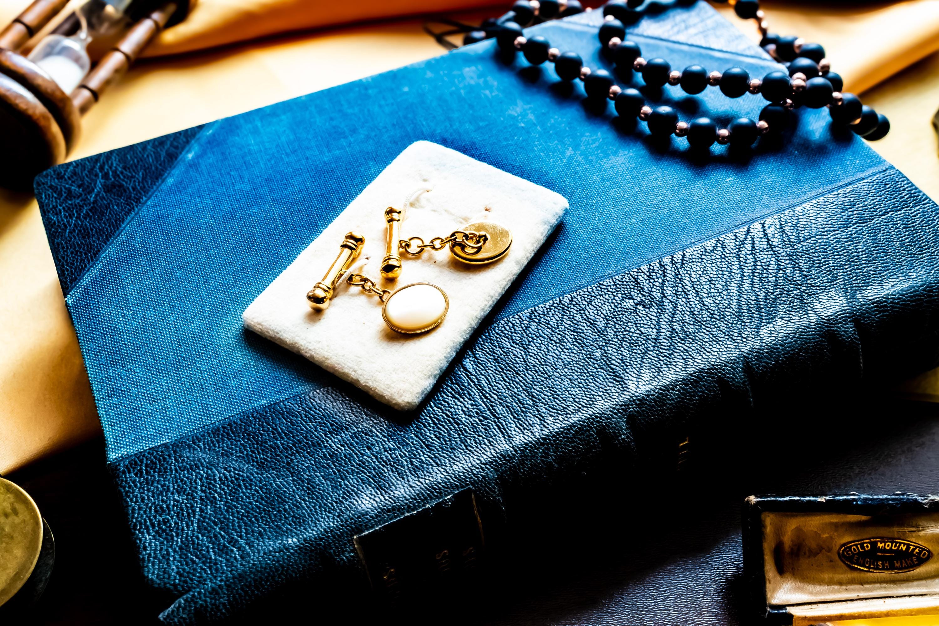 Vintage Stratton Sword Tie Clip Cufflinks Set, Mother of Pearl Gold Tone Formalwear