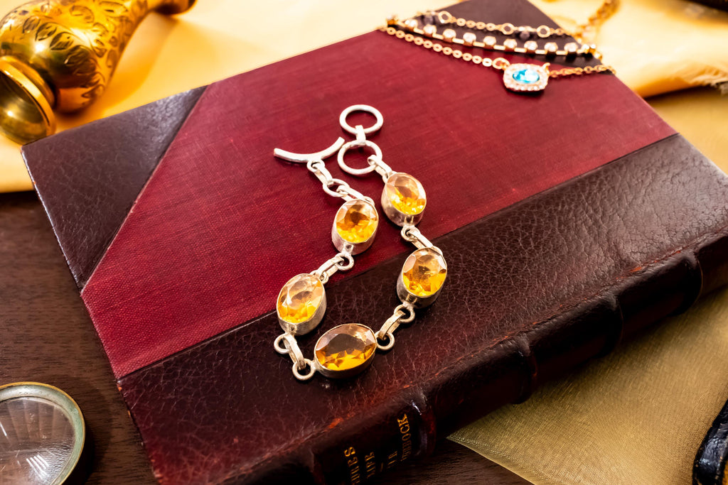 Vintage Sterling Silver Citrine Bracelet. Oval Cut Golden Gemstones, Toggle Clasp.