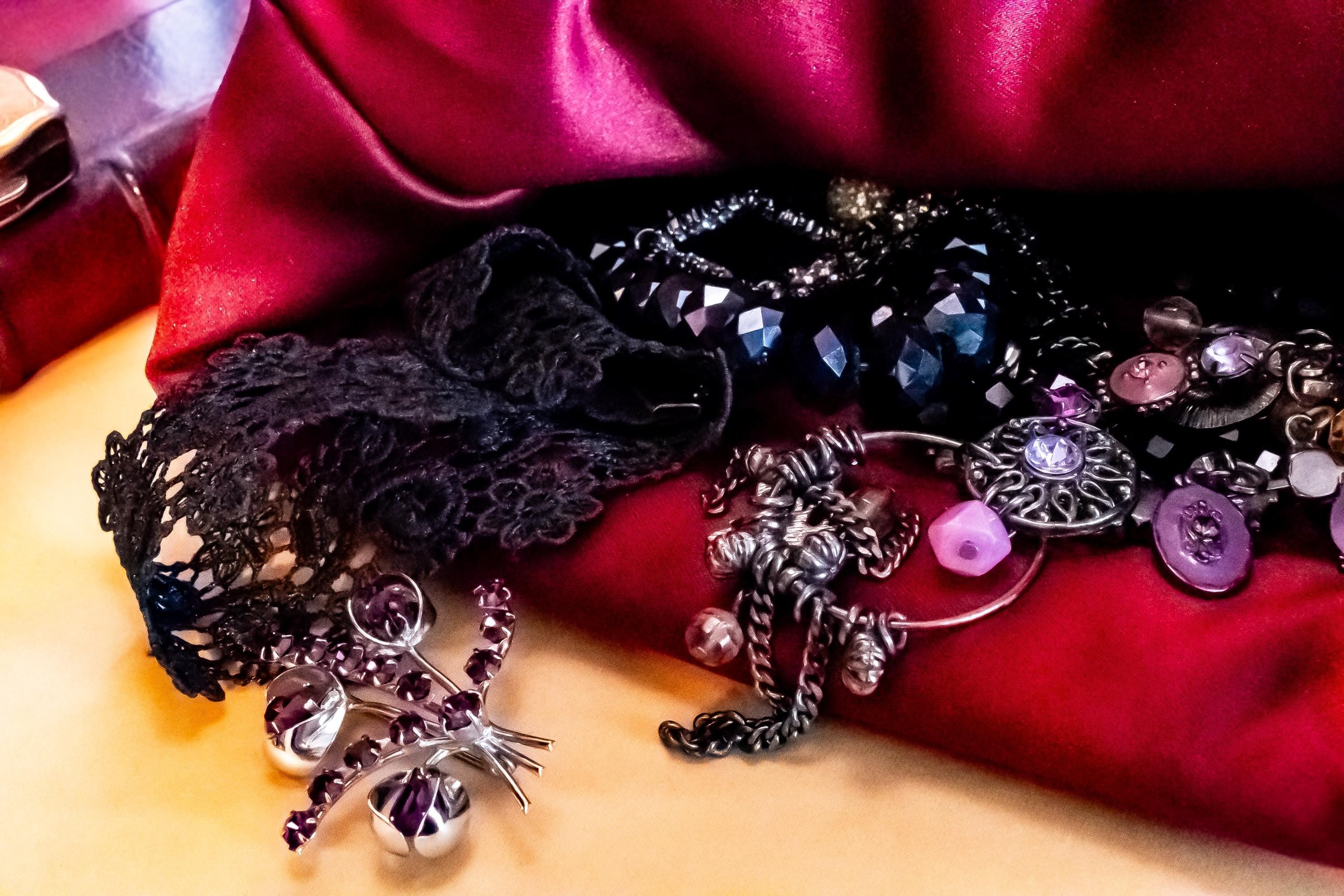 Vintage Jewelry Mystery Pouches, Sized Ring & Necklace Bundle, Dark Academia Archive.