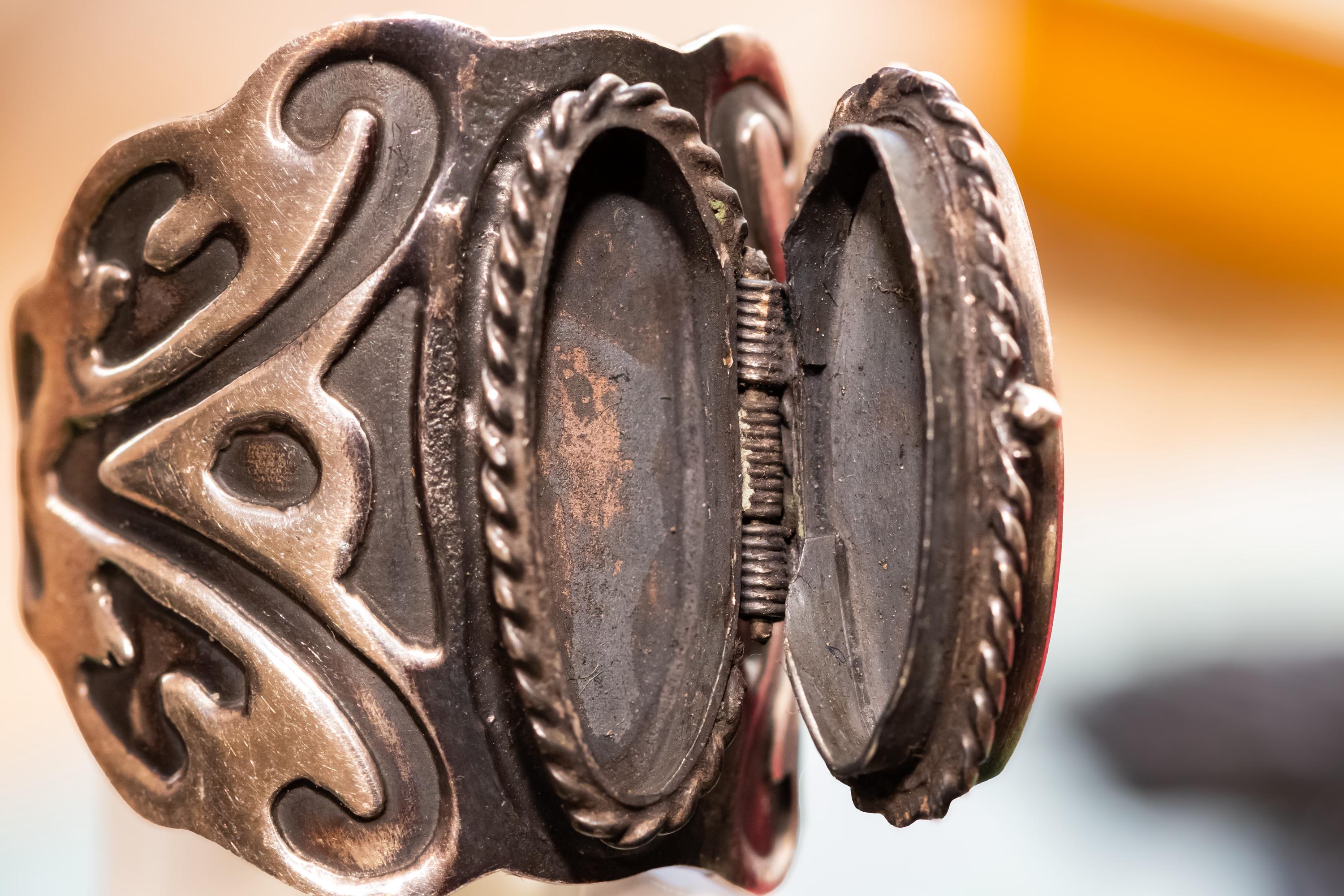 Sterling Silver Amber Ring. Secret Compartment Locket Ring, Dark Academia Jewelry, Gothic Ethereal Amulet.