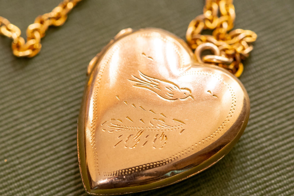 Antique 9ct Gold Back & Front Heart Engraved Locket