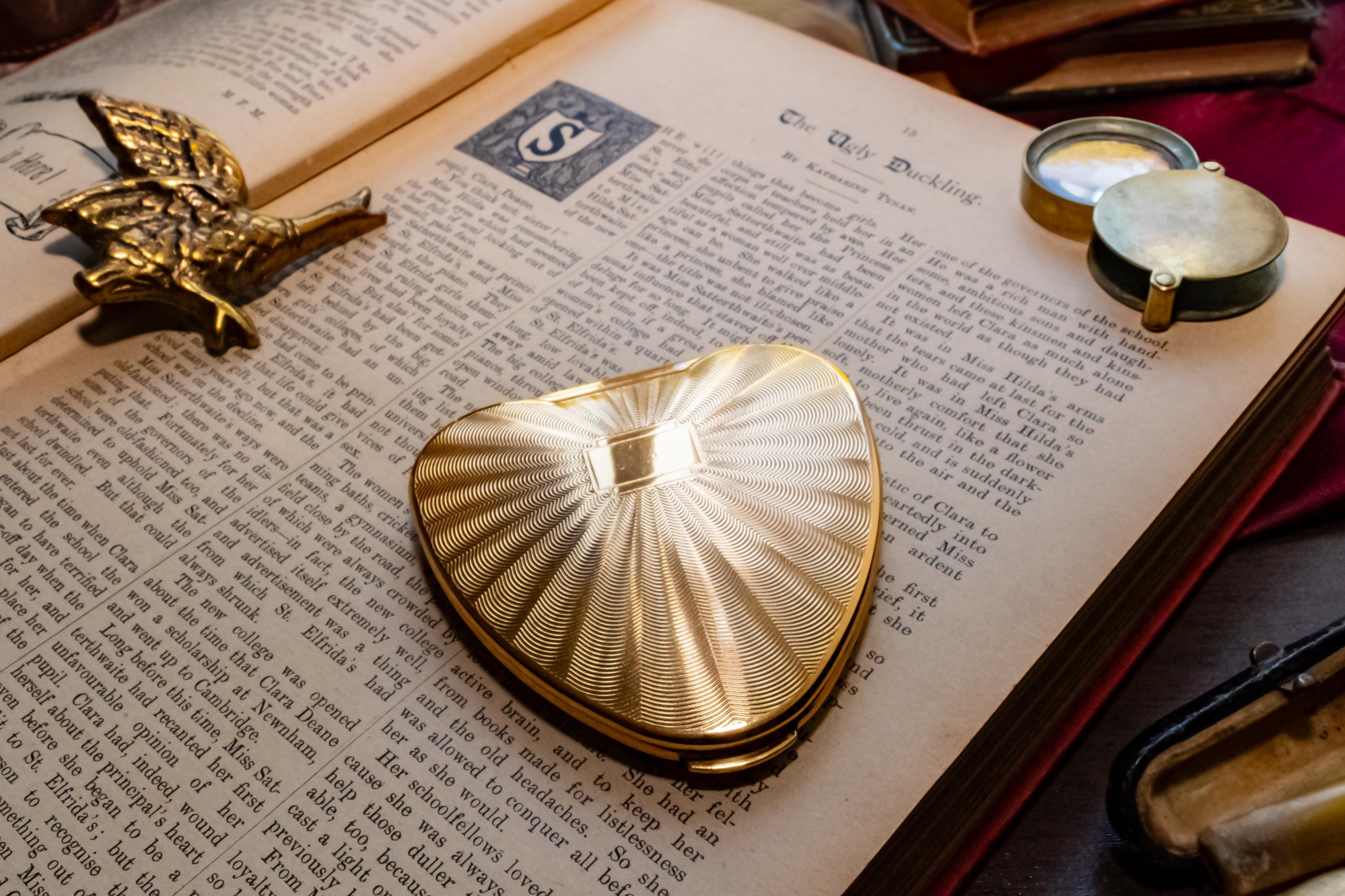 Vintage Kigu of London Heart-Shaped Cherie Powder Compact, 1970s