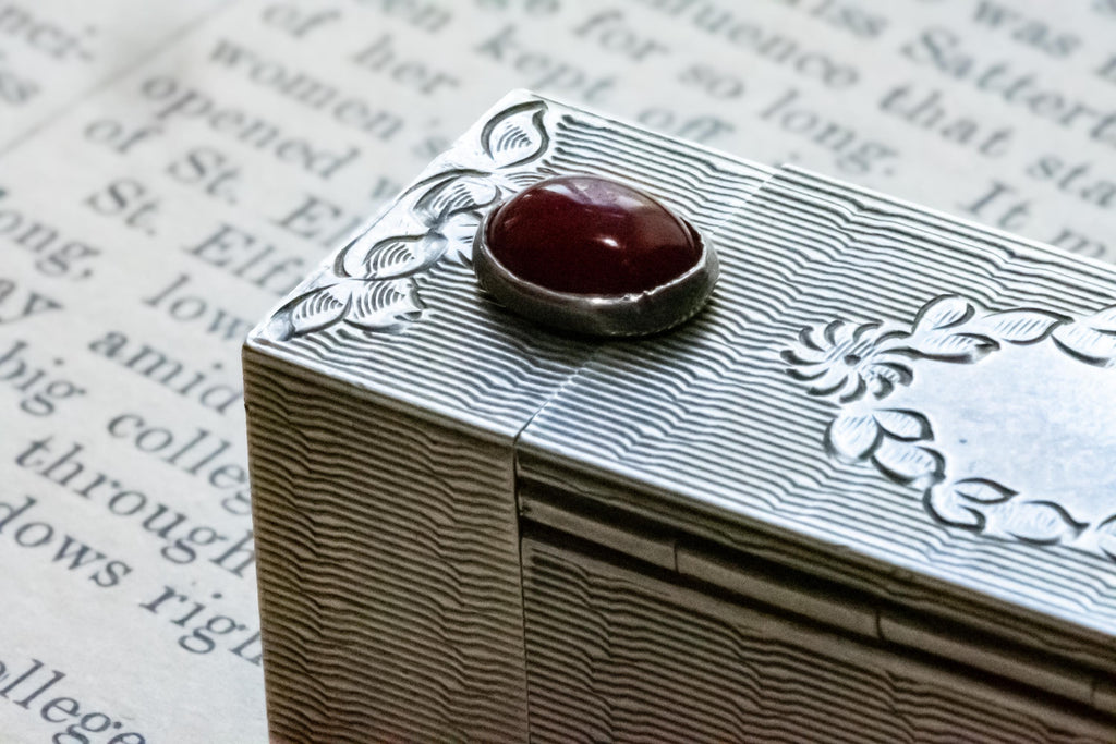 Vintage 800 Silver Engine-Turned Lipstick Holder, Carnelian Slide Button, Internal Mirror, Excellent