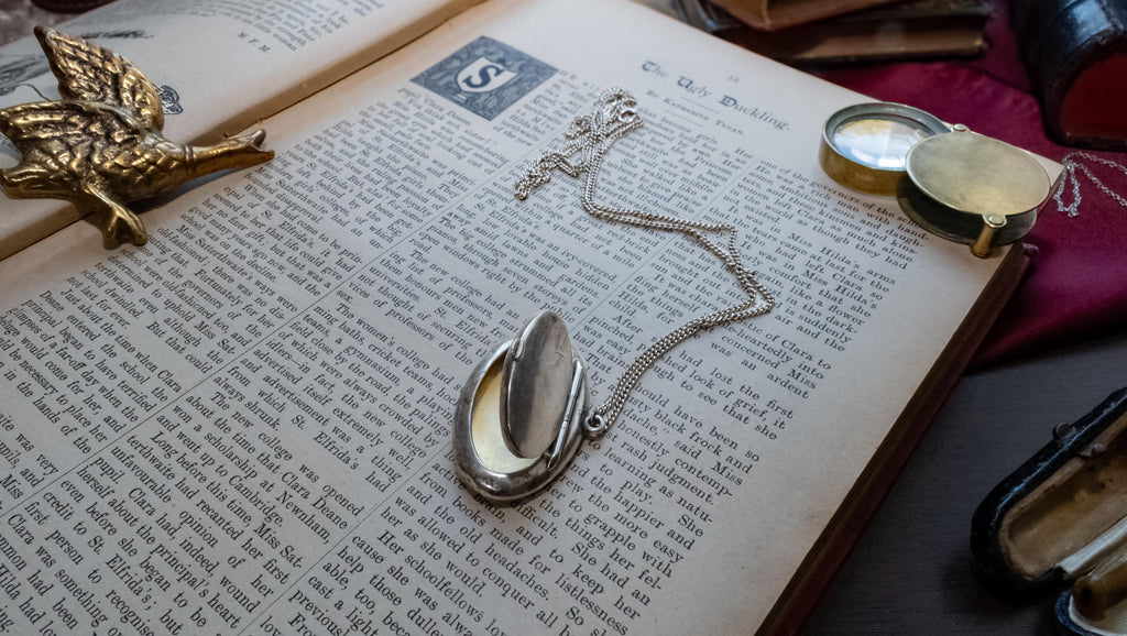 Antique Silver Pendant Compact Mirror Necklace, 19th Century